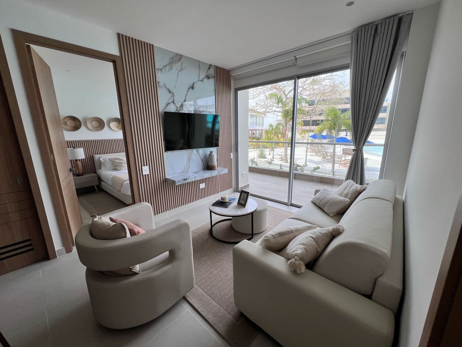 Sala de apartamento de 2 habitaciones con vista